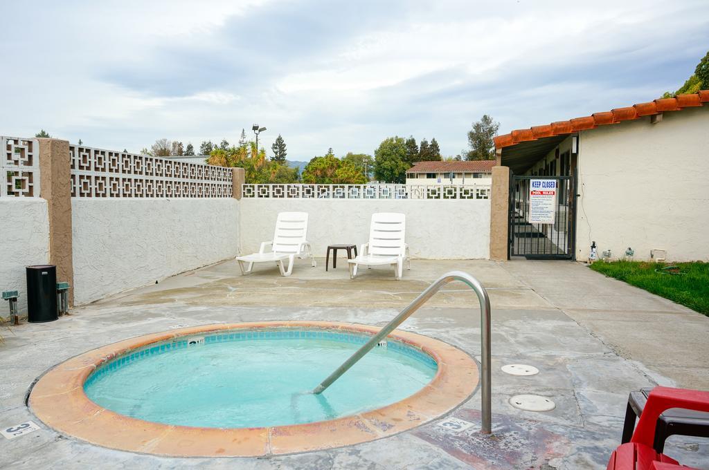 Ez 8 Motel San Jose II Zewnętrze zdjęcie