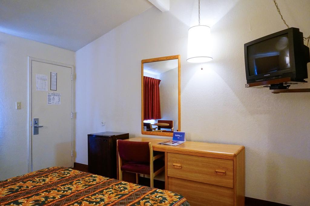 Ez 8 Motel San Jose II Zewnętrze zdjęcie